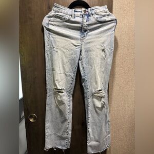 BKE Light Blue Distressed Crop Jean
